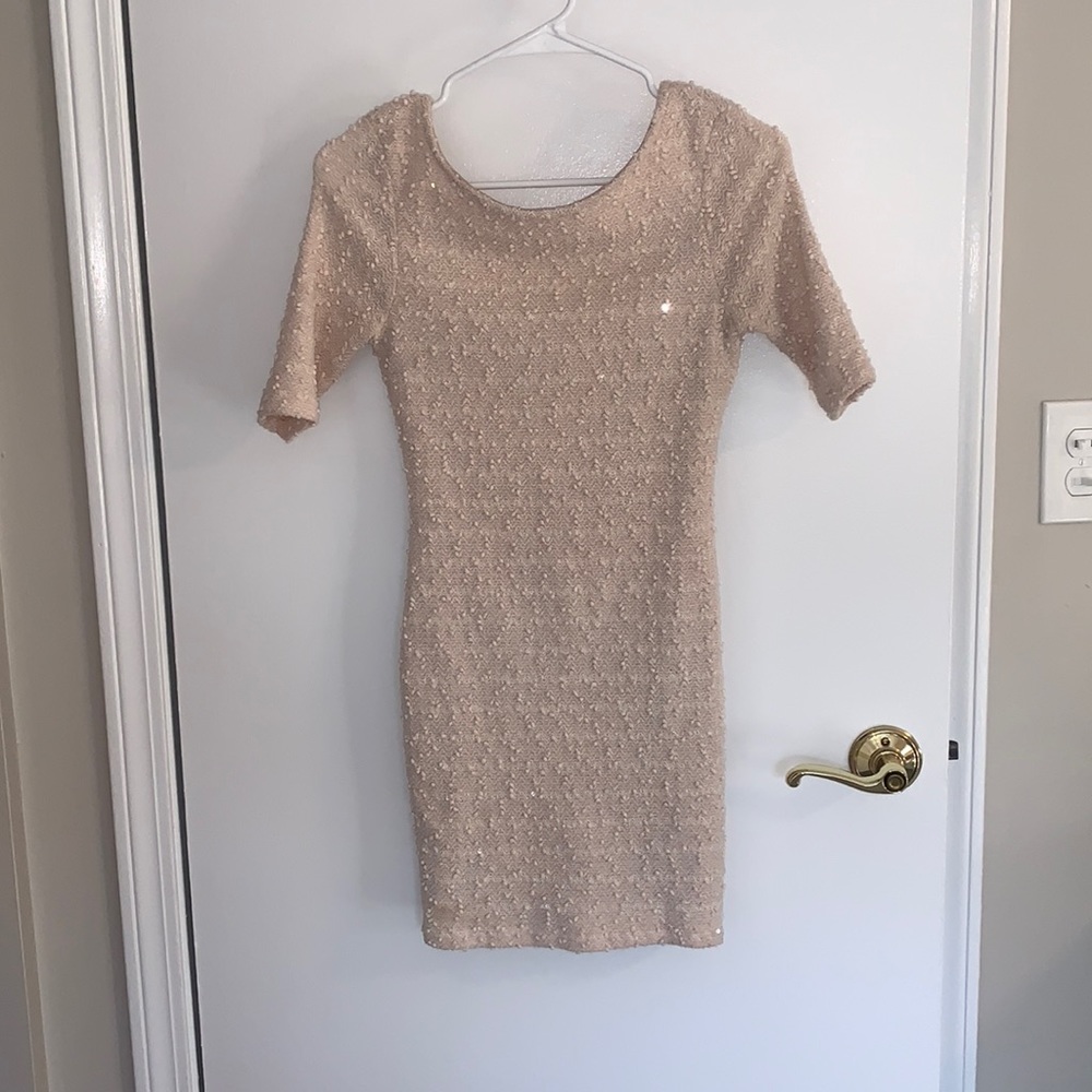 Forever 21, Dress, Lower on the back about half way to shoulder blades
